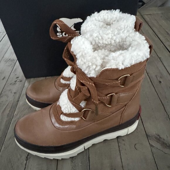 Sorel "Joan Of Arctic" Women's Winter Boots 7.5 - Picture 3 of 10